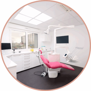Dr Silviu Oratie - Dentiste Granville - Salle de soins
