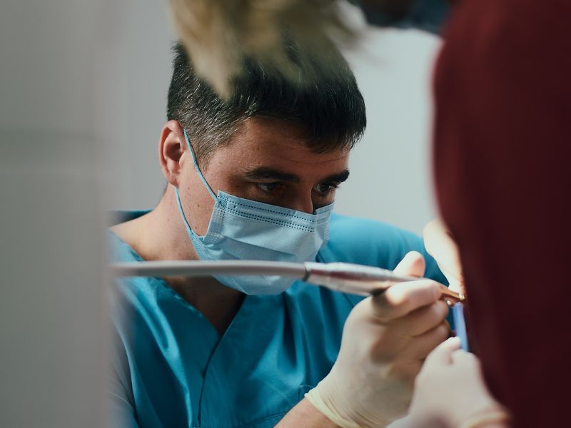 Dr Silviu Oratie - Dentiste Granville - Soins dentaires